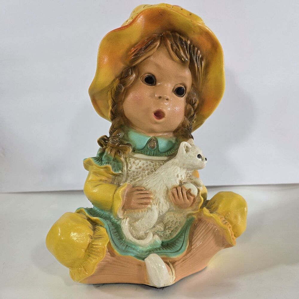 Vintage 1974 Universal Statuary Girl & White Cat Figurine #293 Holly Hobbie